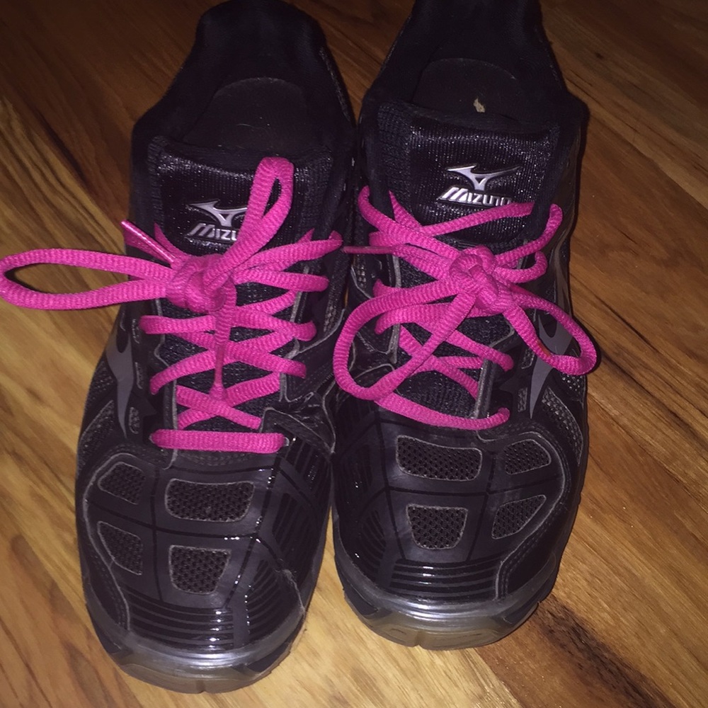 mizuno volleyball shoes